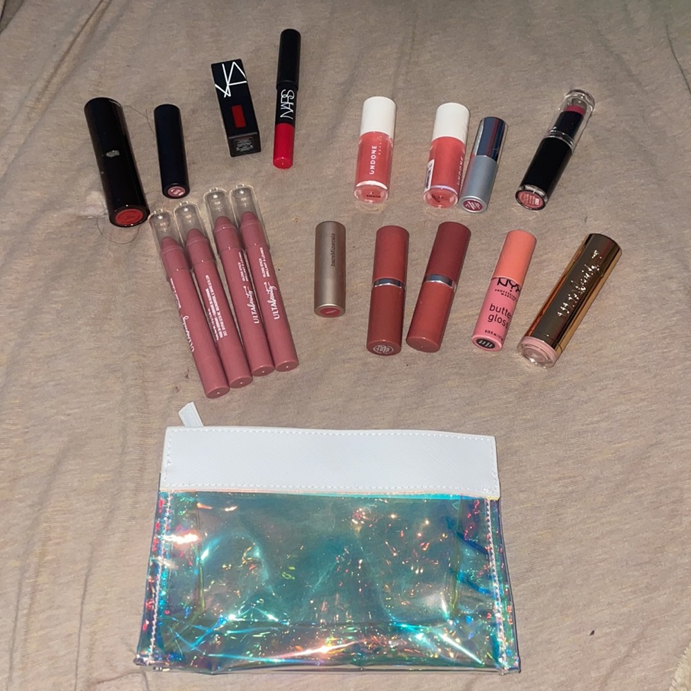 Lipstick / lip gloss bundle w/ bag (nars , Clinique )